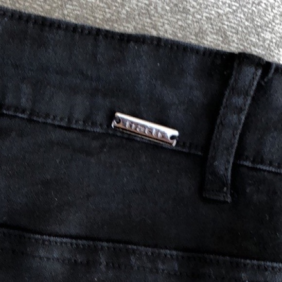 Like new! - TRACTR Distressed High-Rise Black Jeans - Picture 6 of 7